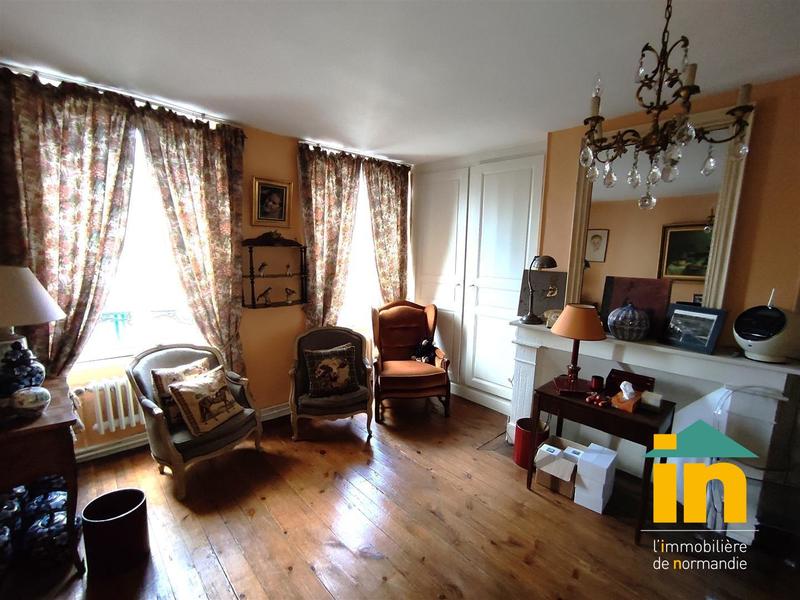 Demeure - 200 m² - 8 pièces