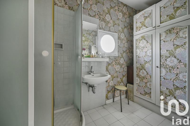 Maison - 243 m² - 8 pièces