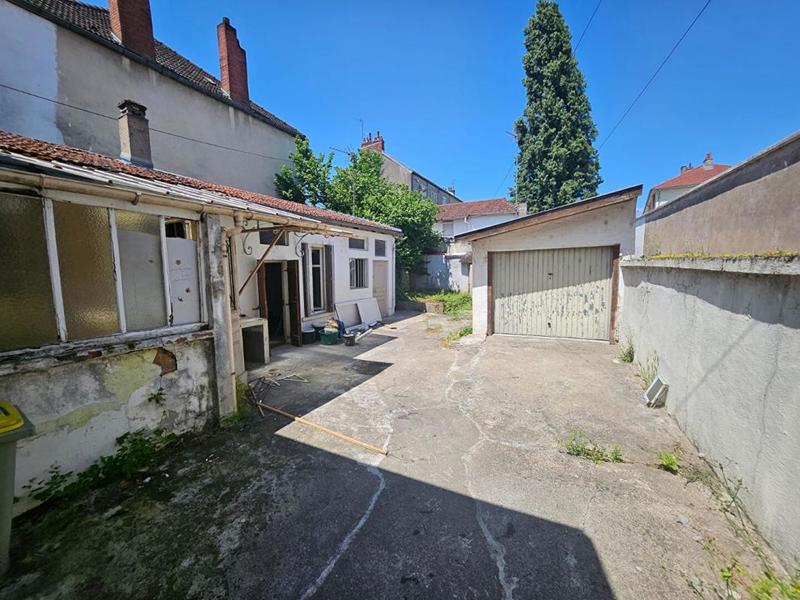 Maison - 60 m² - 5 pièces