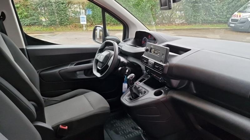 Peugeot Partner Fourgon Bluehdi 100 s&amp;S Standard Premium