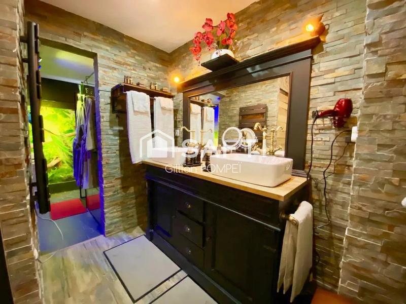 Appartement - 81 m² - 3 pièces