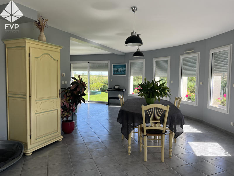 Maison - 185 m² - 8 pièces