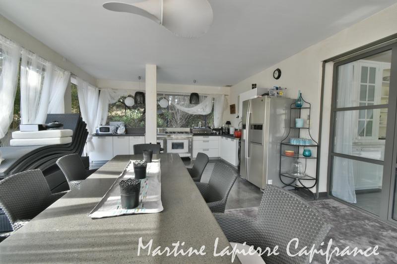 Maison - 400 m² - 10 pièces