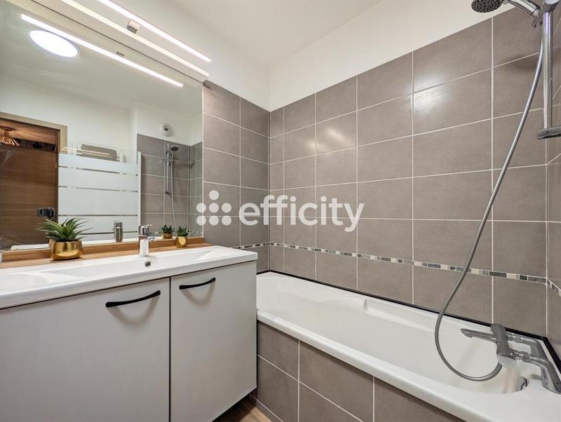 Appartement - 48 m² - 2 pièces