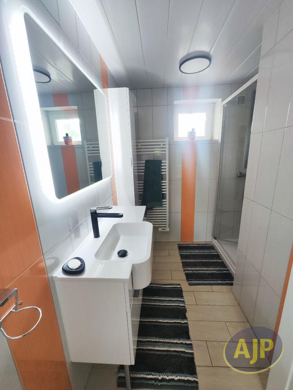 Maison - 98 m² - 4 pièces