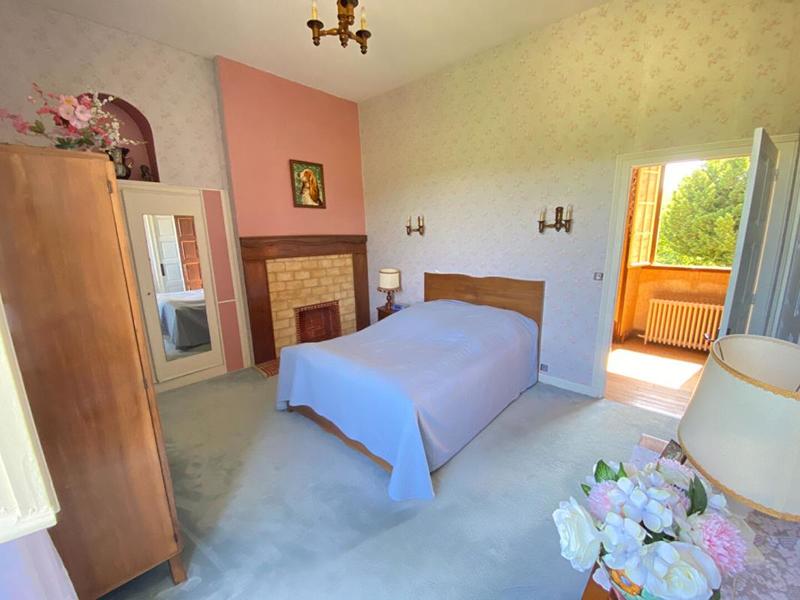 Propriété - 245 m² - 10 pièces