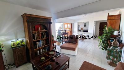 Appartement - 120 m² - 5 pièces