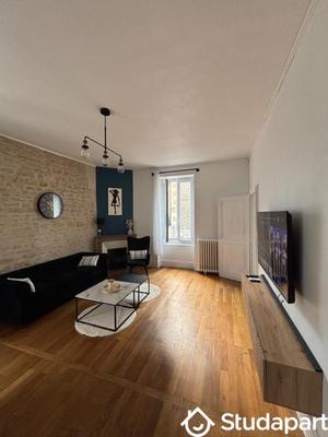 Chambre - 85 m² - 1 pièce