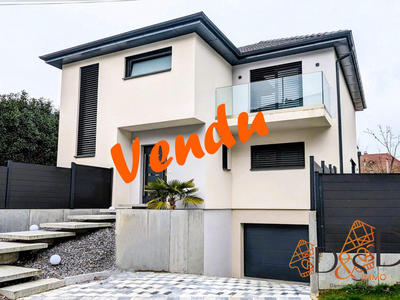 Maison - 146 m² - 5 pièces