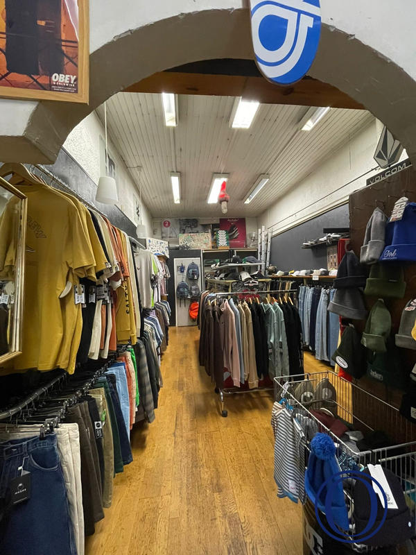 Fonds de commerce - Local commercial - 85 m²