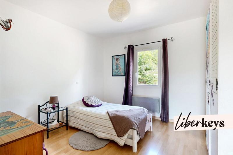 Maison - 225 m² - 7 pièces