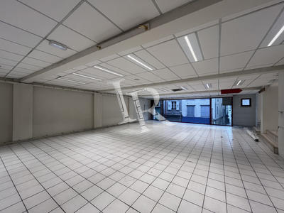 Local commercial - 806 m²