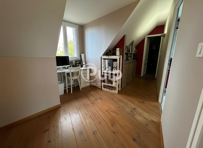 Pavillon - 164 m² - 7 pièces