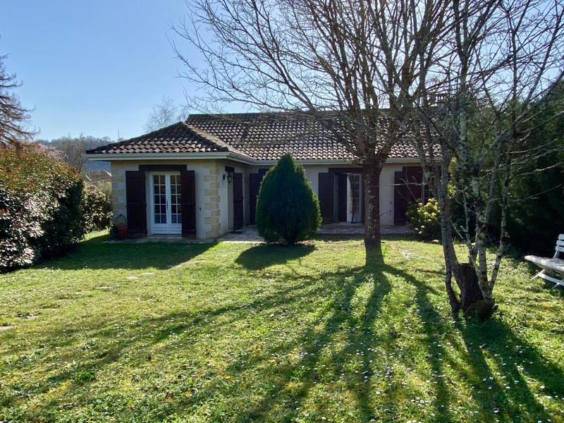 Maison - 93 m² - 4 pièces