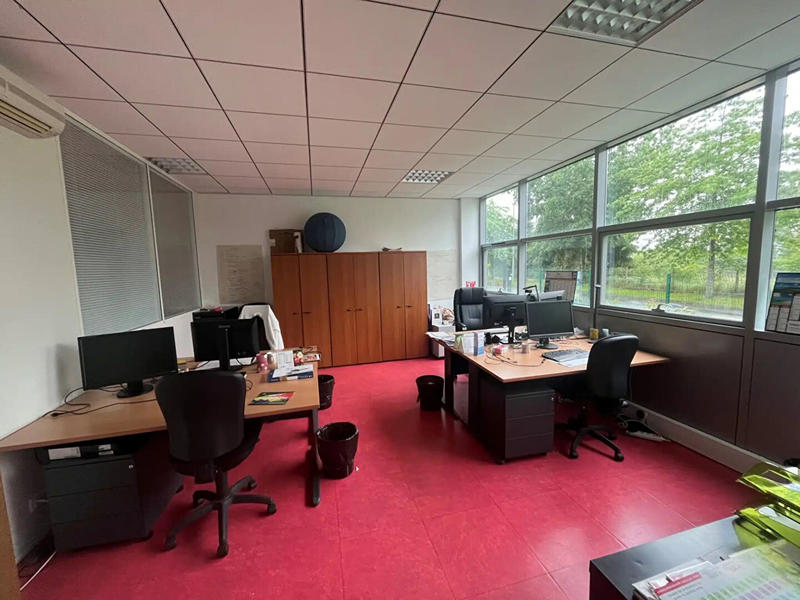 Bureau - 94 m² - 1 pièce