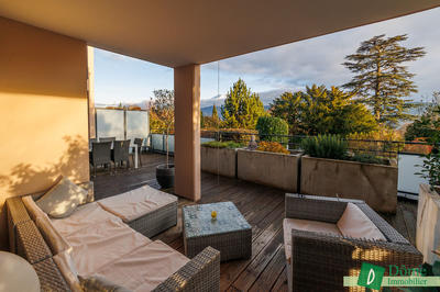 Appartement - 92 m² - 4 pièces