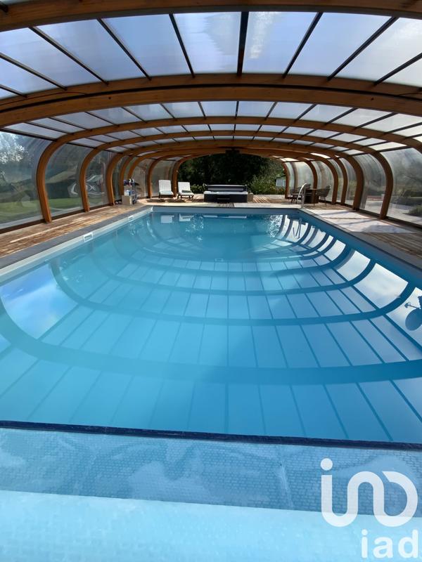 Maison - 362 m² - 9 pièces