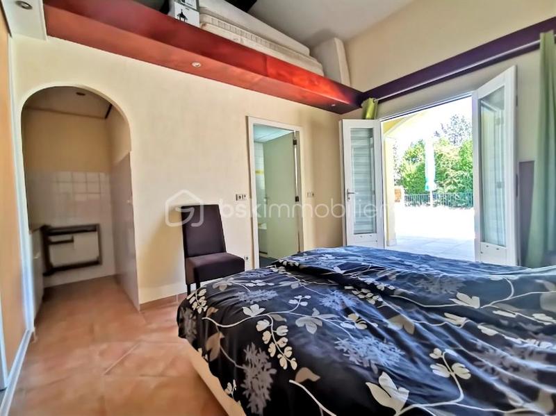 Villa - 230 m² - 6 pièces