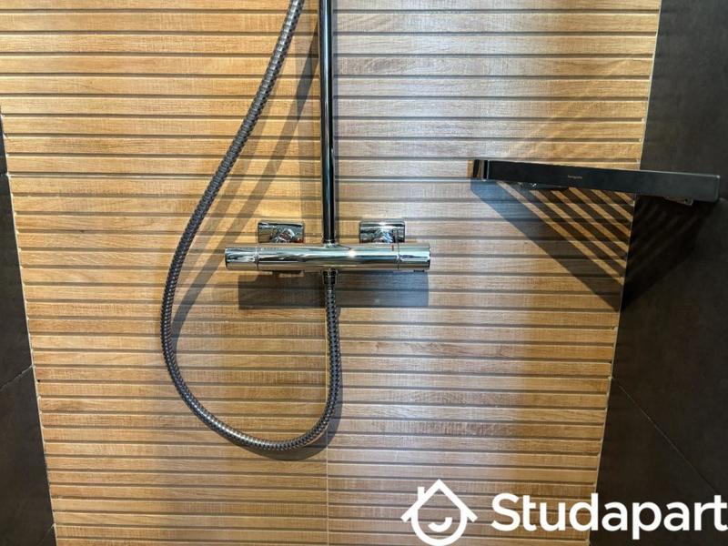 Chambre - 12 m² - 1 pièce