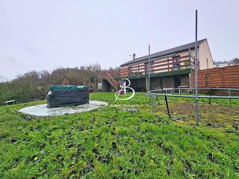 Maison - 102 m² - 5 pièces