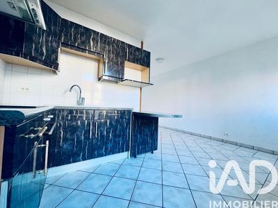 Maison de village - 64 m² - 3 pièces