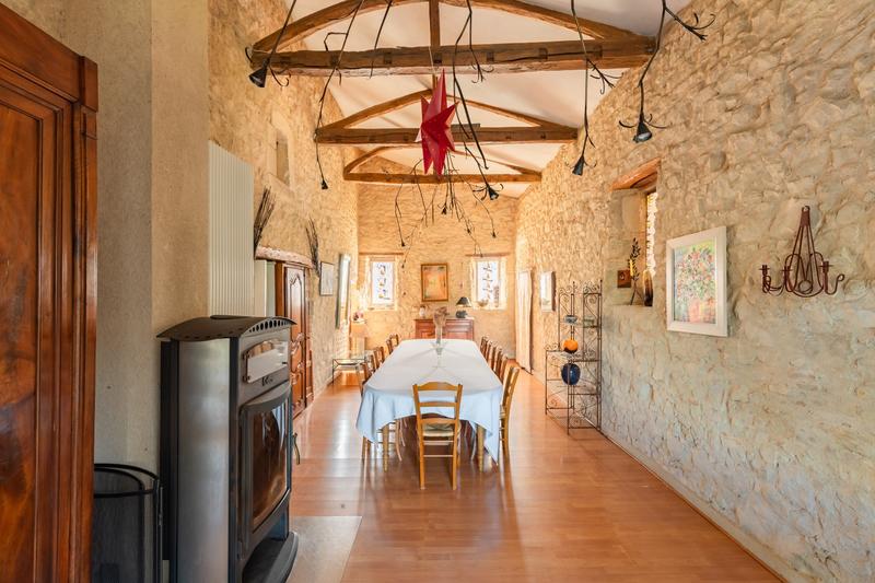 Maison - 250 m² - 10 pièces