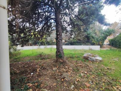 Terrain constructible - 813 m²