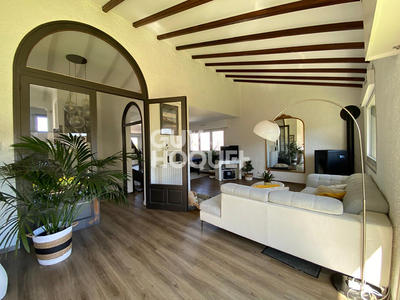 Maison - 155 m² - 6 pièces