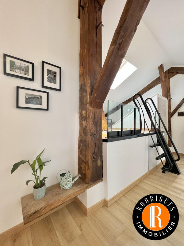 Maison - 372 m² - 12 pièces