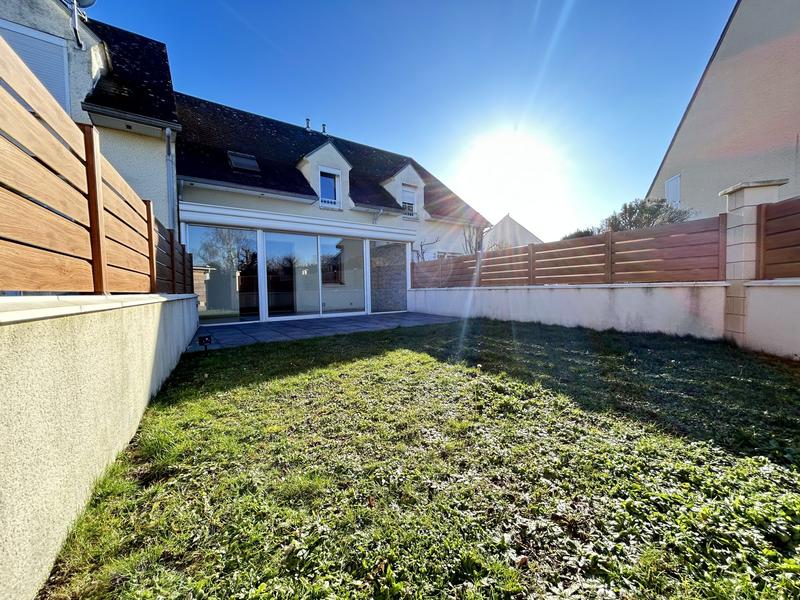 Maison - 96 m² - 5 pièces