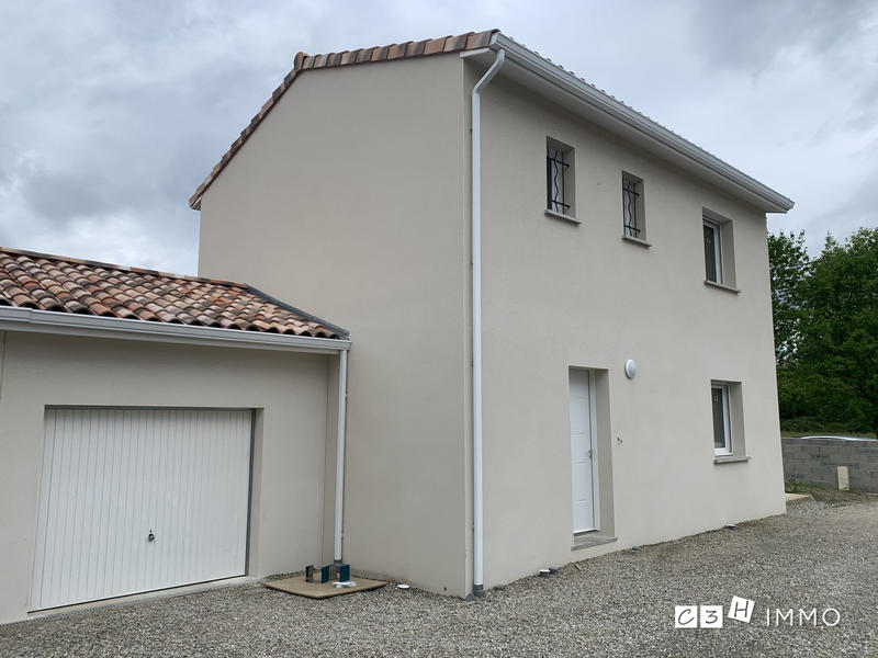Maison - 93 m² - 4 pièces