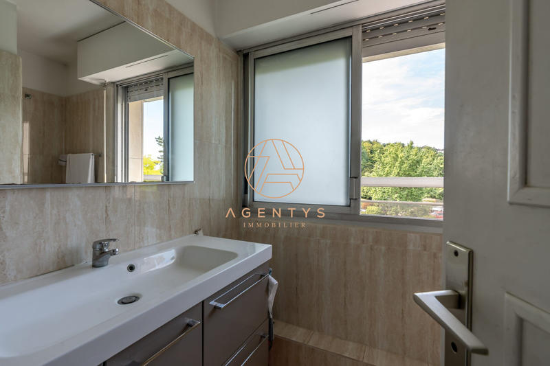 Appartement - 157 m² - 5 pièces