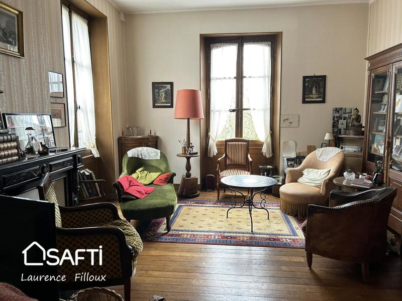 Maison - 230 m² - 11 pièces