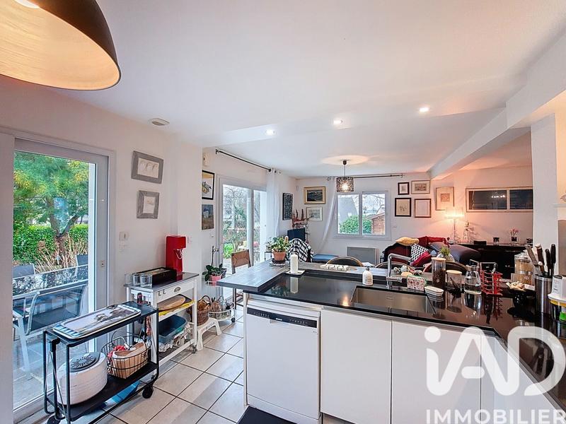 Maison - 175 m² - 10 pièces