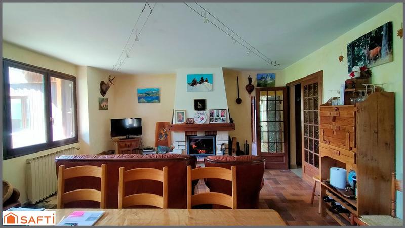 Maison - 184 m² - 9 pièces