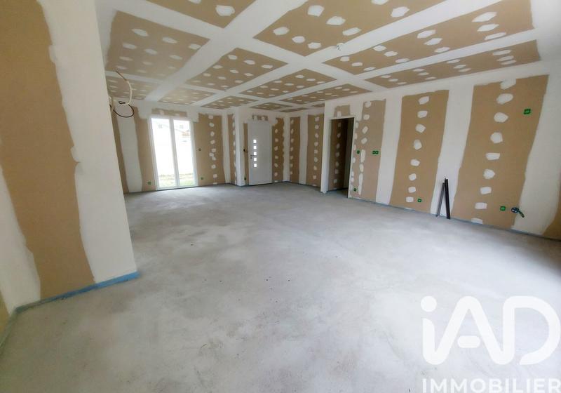 Maison - 93 m² - 4 pièces