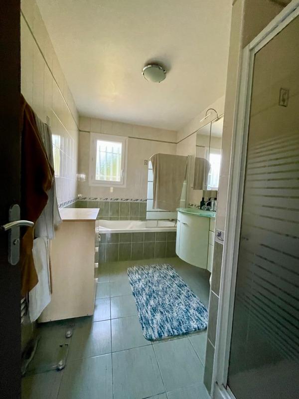 Maison - 107 m² - 6 pièces