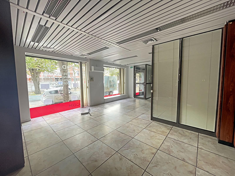 Local commercial - 97 m²