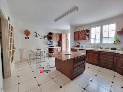 Maison - 174 m² - 7 pièces