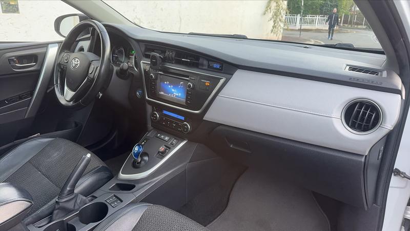 Toyota Auris 1.8 Vvt-i 136 Hybride Cvt Technoline