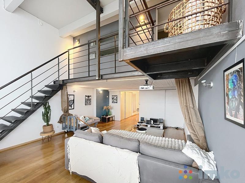 Loft - 125 m² - 4 pièces