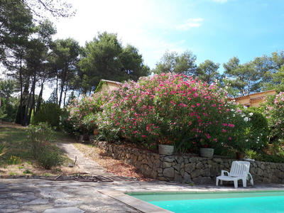 Maison - 234 m² - 8 pièces