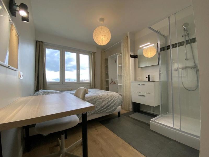 Appartement - 95 m² - 6 pièces