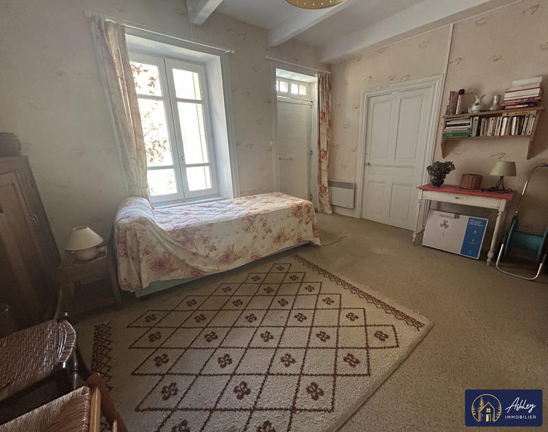 Maison ancienne - 257 m² - 11 pièces