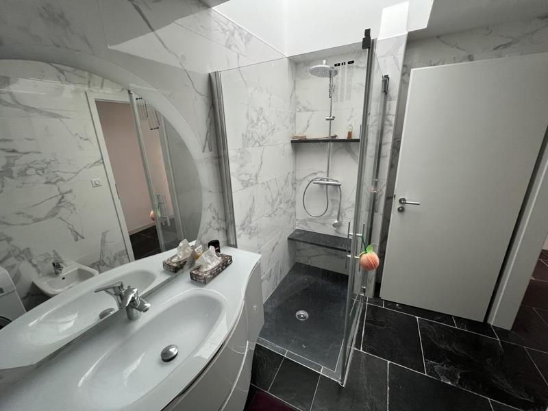 Appartement - 131 m² - 5 pièces