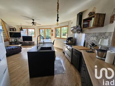 Maison - 98 m² - 5 pièces