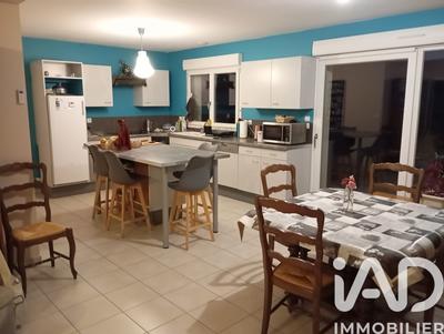 Maison de village - 100 m² - 4 pièces