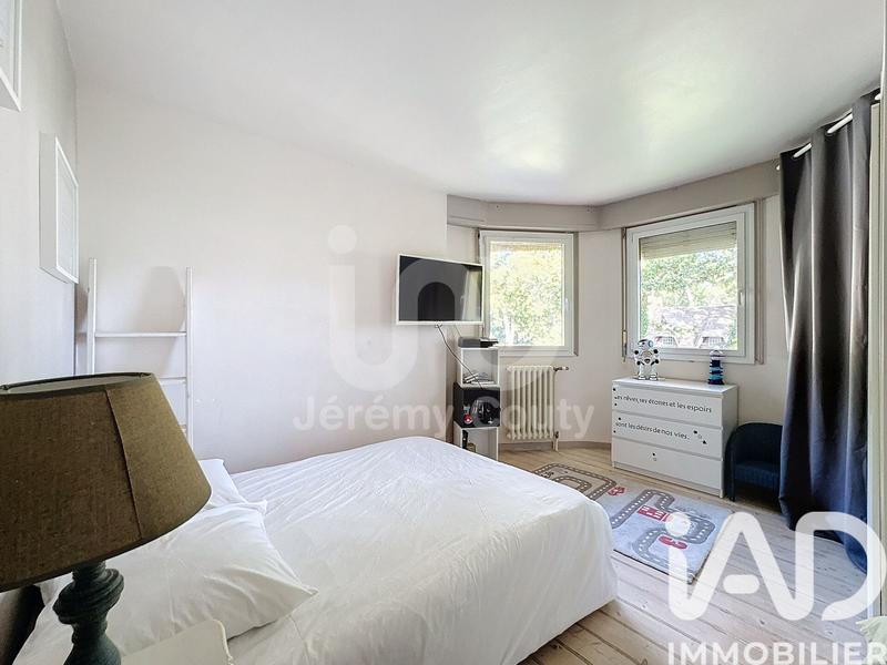 Maison - 259 m² - 10 pièces