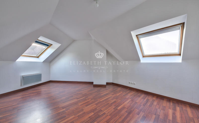 Maison - 157 m² - 5 pièces