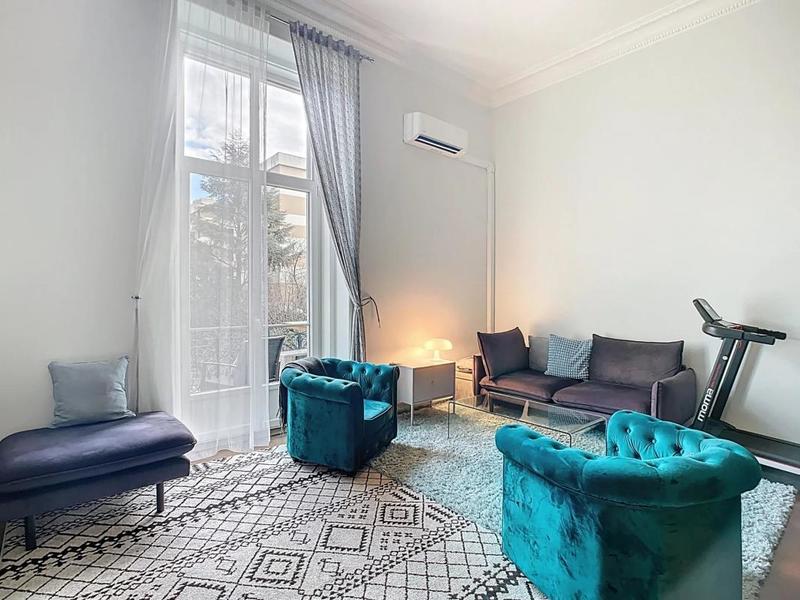 Appartement - 85 m² - 3 pièces